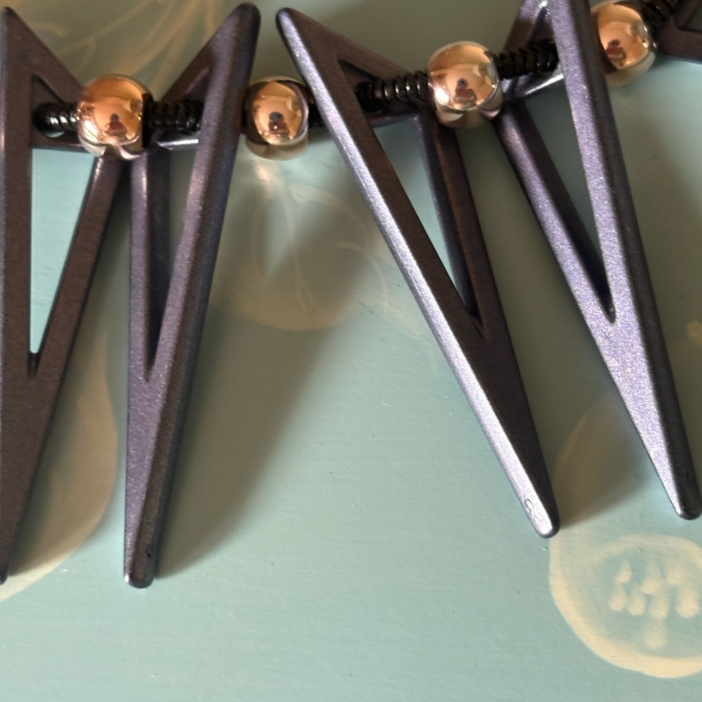 Chic Navy and Gold Spike Necklace - Picture 6 of 9
